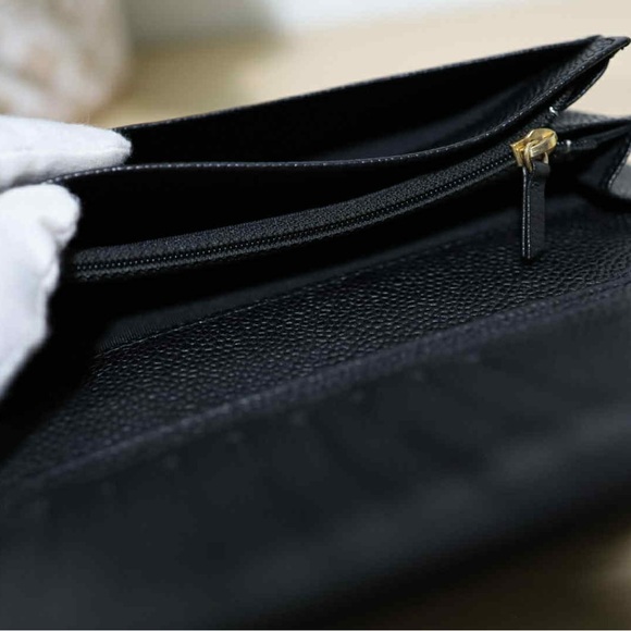 Chanel Black Quilted Leather Clutch with Gold Hardware - Picture 6 of 7